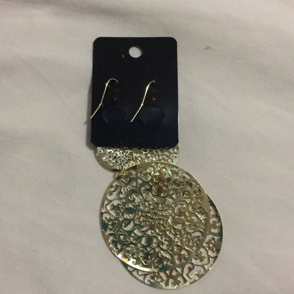 🔥Brand new fashion jewelry earrings - Picture 2 of 3